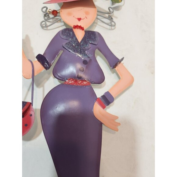 Red Hat Society--Paperback Book--Wall Plaque Decor 15" Metal Lady Figurine - Picture 6 of 9